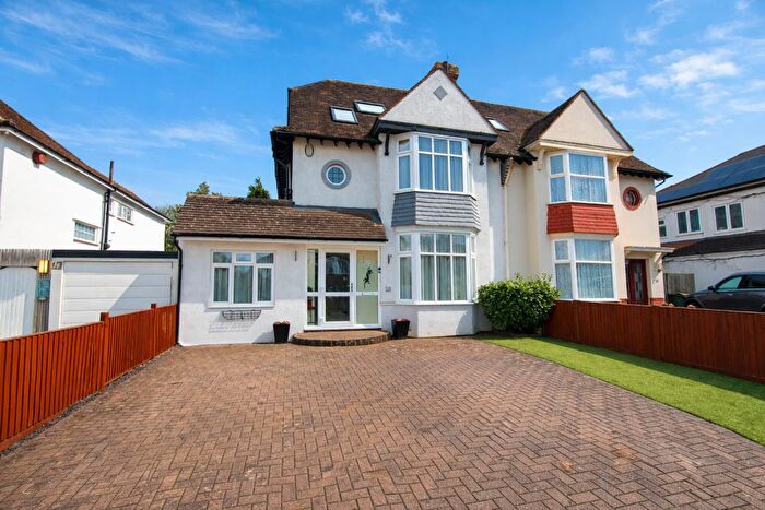 4 Bedroom Semi Detached House For Sale In Waterer Rise, South Wallington, SM6