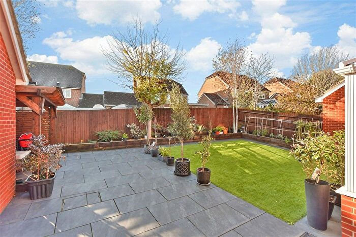 4 Bedroom Detached House For Sale In Gudgeon Crescent, Hoo, Rochester, Kent, ME3