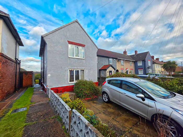 3 Bedroom Town House For Sale In Station Road, Dodworth, Barnsley, S75