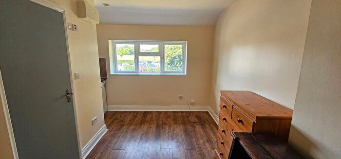 Studio To Rent In Strode Crescent, Sheerness, ME12