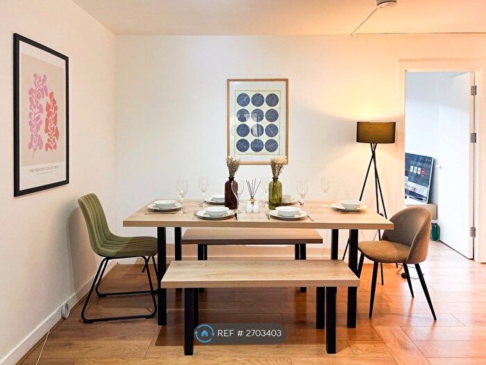 3 Bedroom Flat To Rent In Oakshott Court, London, NW1