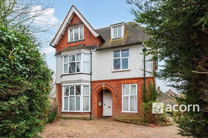 2 Bedroom Flat To Rent In Southborough Lane Bromley, BR2