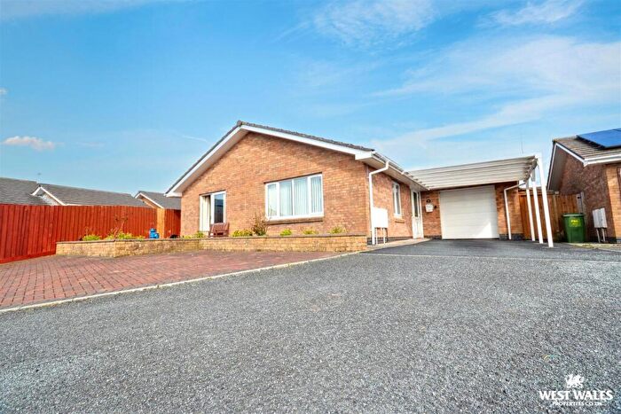 3 Bedroom Detached Bungalow For Sale In Skomer Drive, Milford Haven, SA73