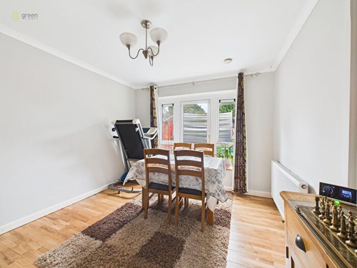 3 Bedroom End Terrace House For Sale In Chadwick Road, Sutton Coldfield, B75