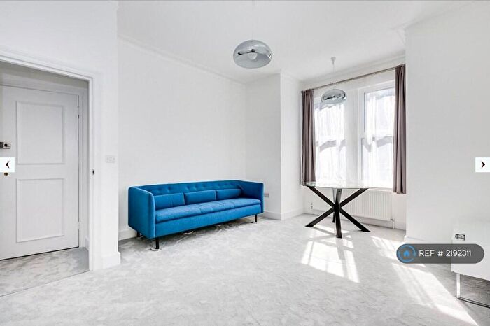 2 Bedroom Flat To Rent In Cornwall Gardens, London, NW10