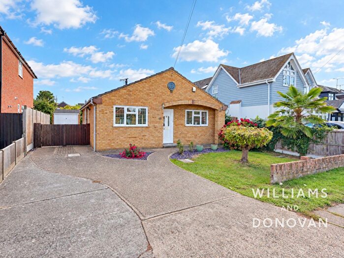 2 Bedroom Detached Bungalow For Sale In Manor Road, Benfleet, SS7
