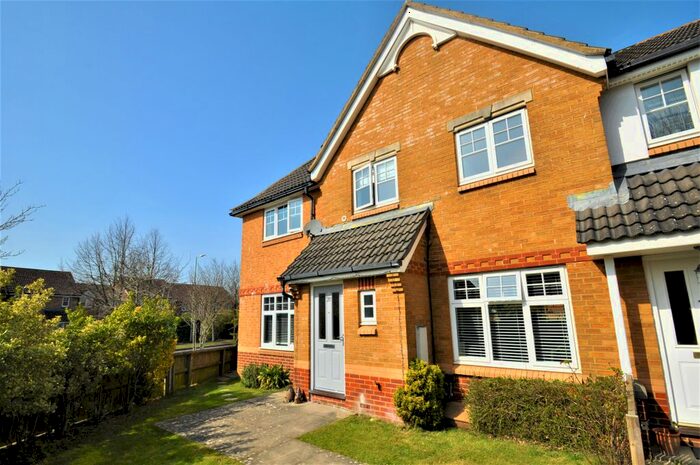 4 Bedroom Semi-Detached House To Rent In Augustus Walk, Ashford, TN23