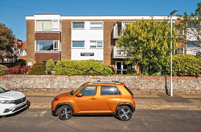 2 Bedroom Flat For Sale In Wilmington Court, St Valerie Road, Worthing, BN11