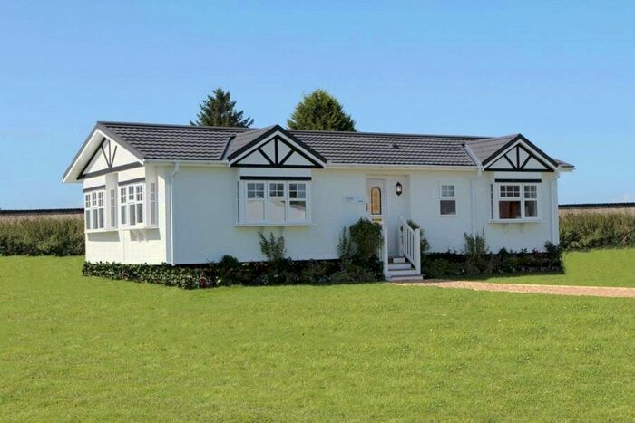2 Bedroom Bungalow For Sale In Mayphil Park, Hawk Hill, Battlesbridge, Chelmsford, SS11