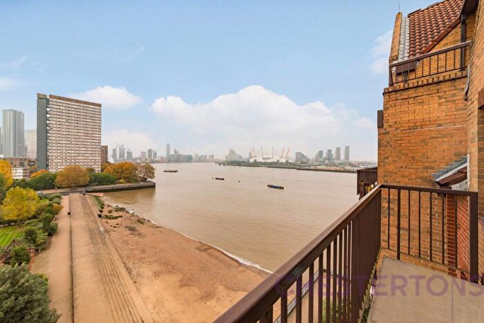 3 Bedroom Flat To Rent In Vermeer Court, Rembrandt Close, E14