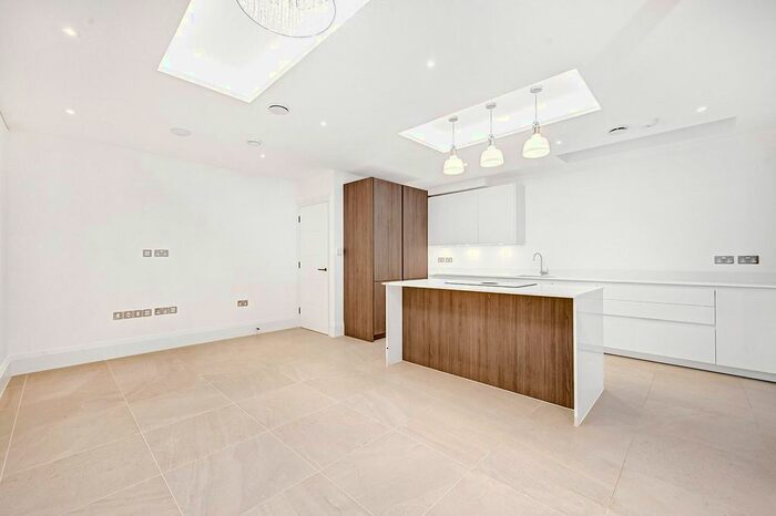4 Bedroom Property To Rent In Chesham Mews, Knightsbridge, SW1X