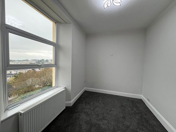 2 Bedroom Flat To Rent In Ash Hill Road, Torquay, TQ1