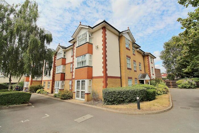 2 Bedroom Flat To Rent In London Road, Isleworth, TW7