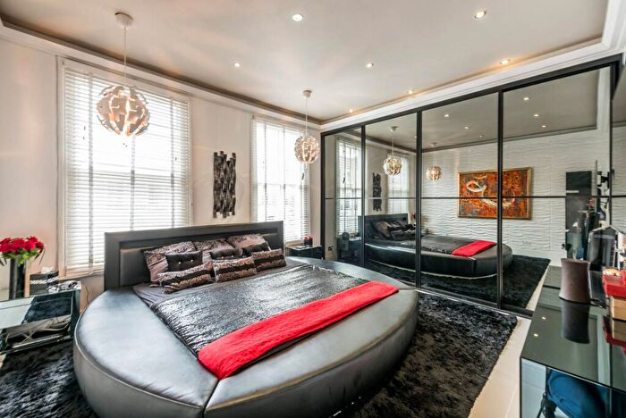 5 Bedroom Maisonette To Rent In Edith Grove, Chelsea, London, SW10
