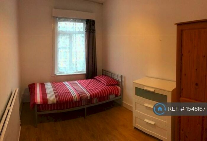 3 Bedroom Maisonette To Rent In Philip Lane, London, N15