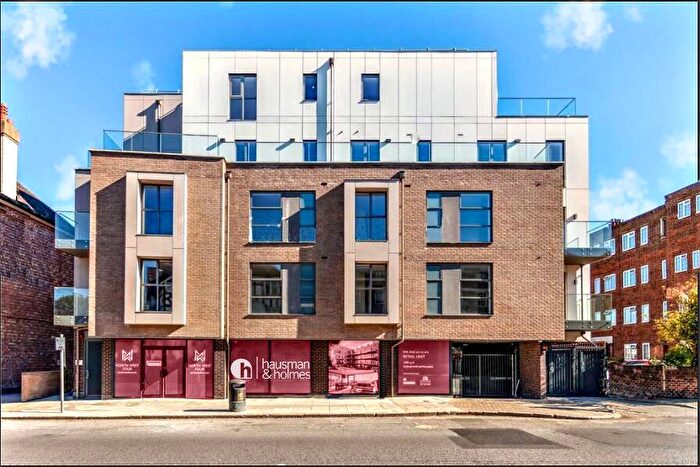 2 Bedroom Flat To Rent In Brent Street, Hendon, NW4