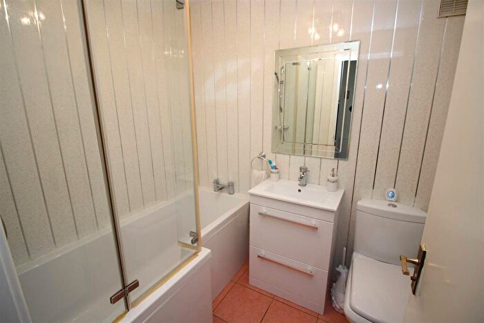 2 Bedroom Flat For Sale In Dempster Street, Greenock, PA15