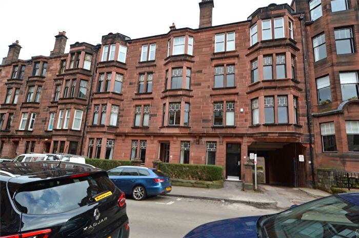 3 Bedroom Flat To Rent In North Gardner Street, Glasgow, G11