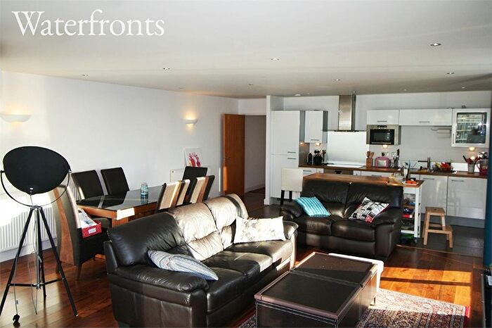 3 Bedroom Flat To Rent In Alaska Apartments, Western Gateway, London, E16