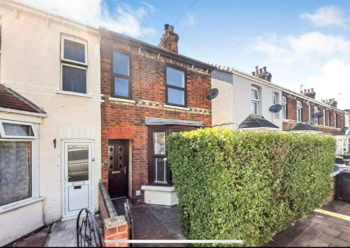 2 Bedroom Terraced House To Rent In Dunville Road, Bedford, Bedfordshire, MK40