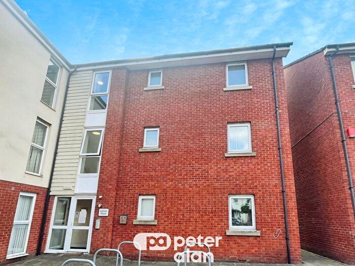 2 Bedroom Flat For Sale In Alicia Crescent, Newport, NP20