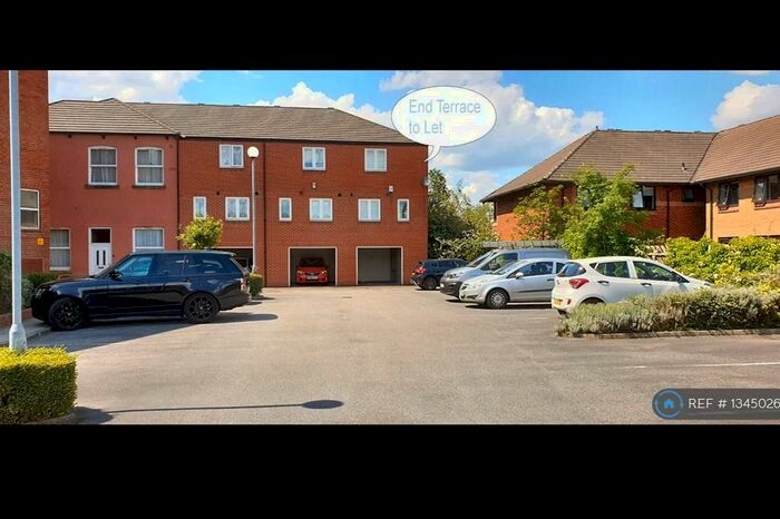 2 Bedroom End Of Terrace House To Rent In Dene House Court, Leeds, LS2