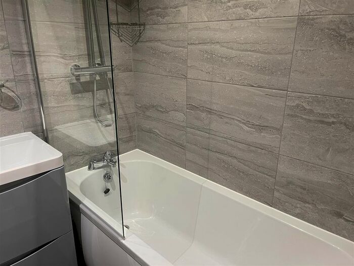 2 Bedroom Flat To Rent In The Rock, Tettenhall, Wolverhampton, WV6