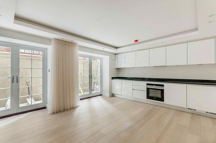 1 Bedroom Flat To Rent In Rosary Gardens, South Kensington, London, SW7