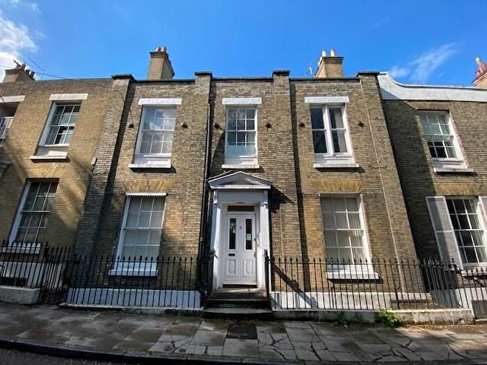 1 Bedroom Flat To Rent In Cranbury Terrace, Southampton, Hampshire, SO14