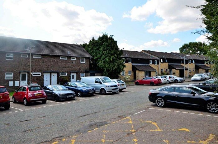 1 Bedroom Flat To Rent In Selworthy Close, Billericay, Essex, CM11