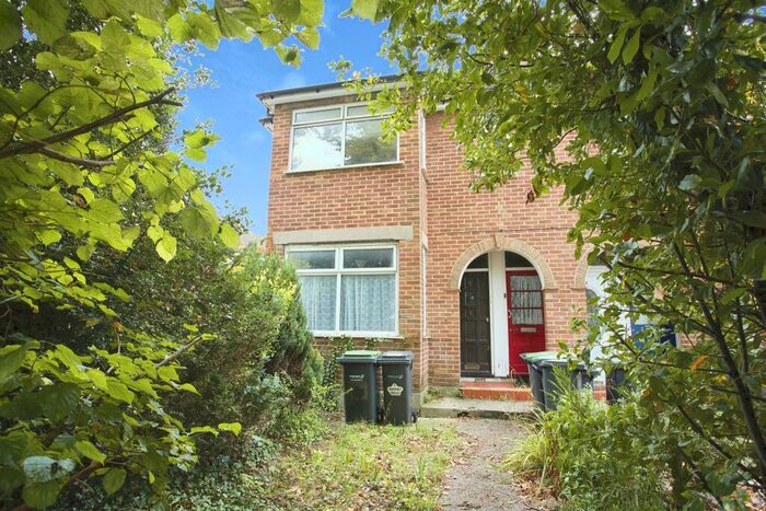 2 Bedroom Maisonette To Rent In Brockhurst Road, Gosport, PO12