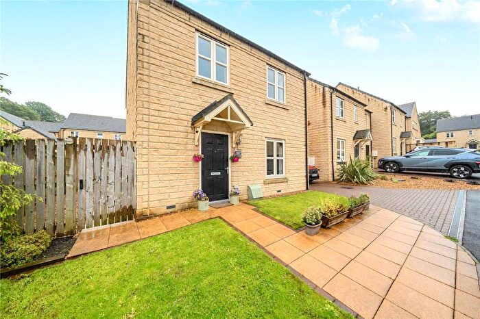 4 Bedroom Detached House For Sale In Black Rock Court, Linthwaite, Huddersfield, West Yorkshire, HD7