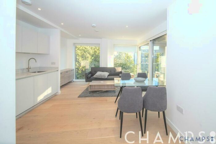 2 Bedroom Flat To Rent In Fitzgerald Court, Pentonville Road, Kingscross Quarter, N1