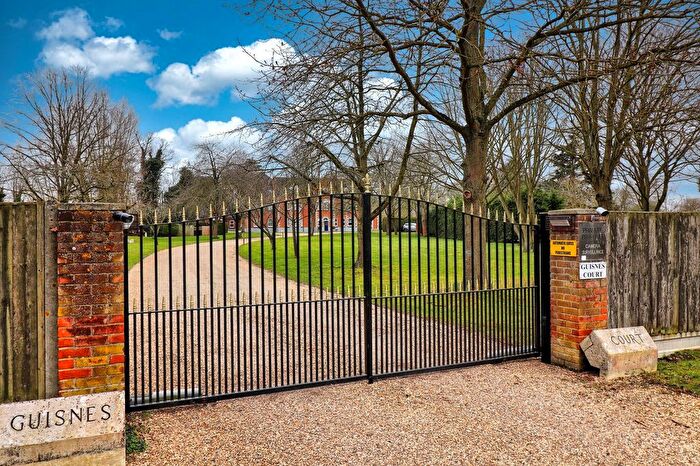 2 Bedroom Flat For Sale In Back Road, Tolleshunt D'arcy, Maldon, CM9