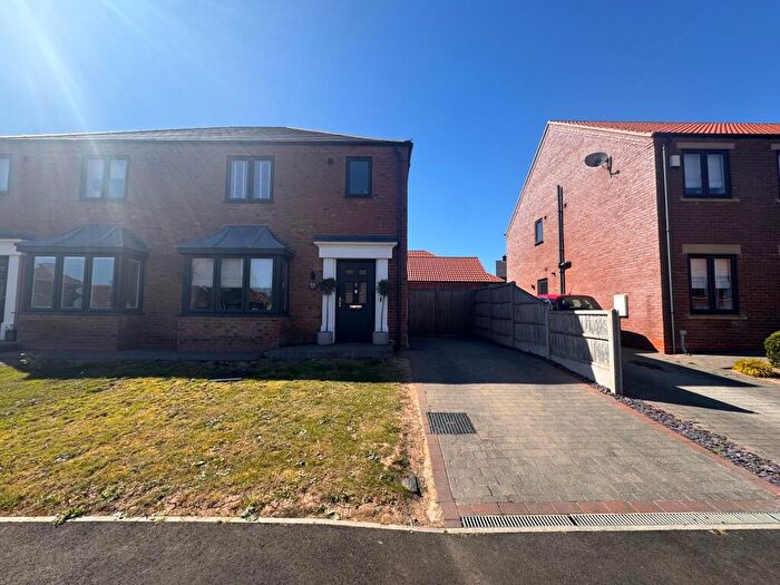 3 Bedroom Semi-Detached House For Sale In Daisy Way, Louth, LN11