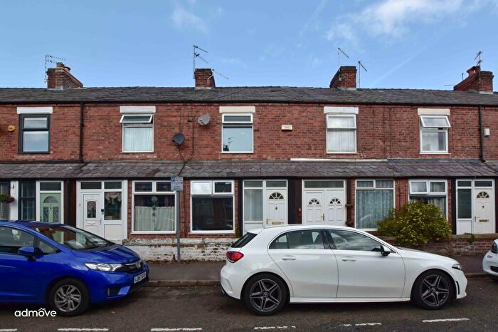 2 Bedroom Property To Rent In Hyde Grove, Sale, M33