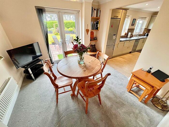 5 Bedroom Detached House For Sale In Martin De Rye Way, Caister-On-Sea, NR30