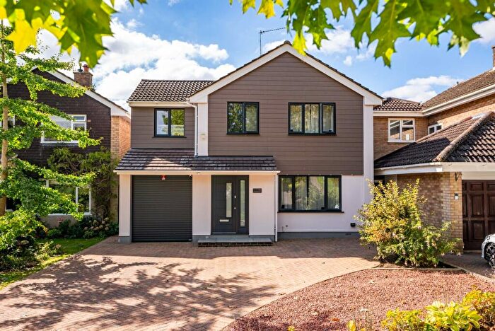 4 Bedroom Detached House For Sale In Mancroft Road, Caddington, Luton, Bedfordshire, LU1