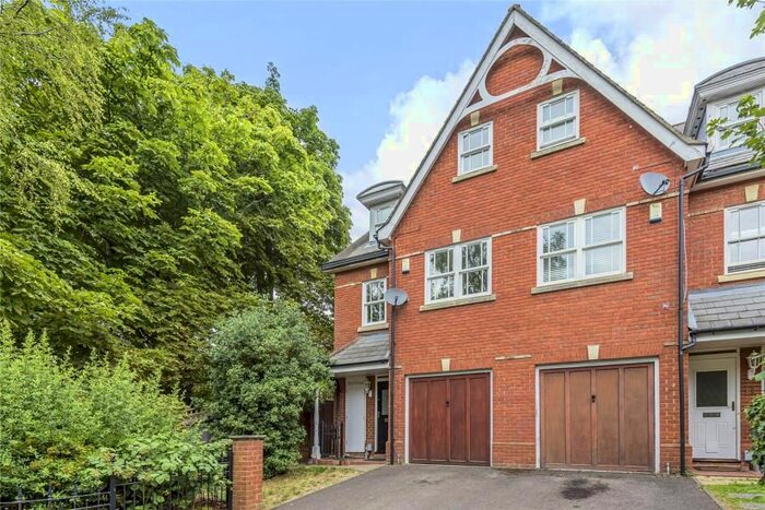 4 Bedroom Property To Rent In Sells Close, Guildford, GU1