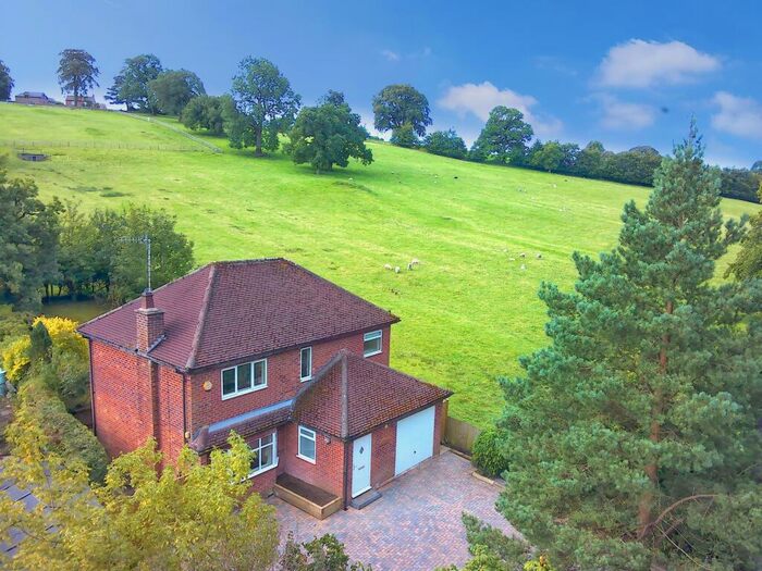 4 Bedroom Detached House To Rent In Langley Road, Macclesfield, SK11