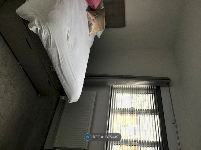 2 Bedroom Terraced House To Rent In Morse St, Swindon, SN1