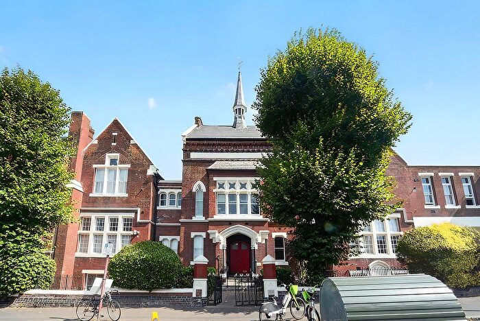 2 Bedroom Flat To Rent In Devonshire Drive, London, SE10