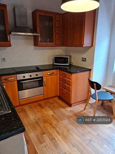 2 Bedroom Flat To Rent In Aubrey Mansions, London, NW1