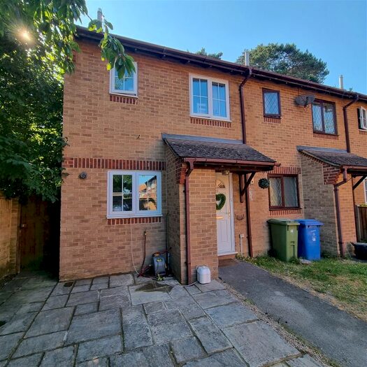2 Bedroom Semi-Detached House To Rent In Marlborough View, Farnborough, GU14