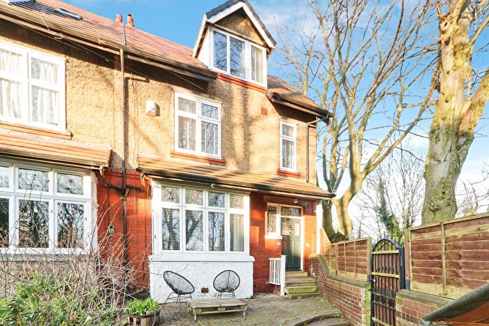 5 Bedroom End Terrace House For Sale In South Parade, Pudsey, LS28