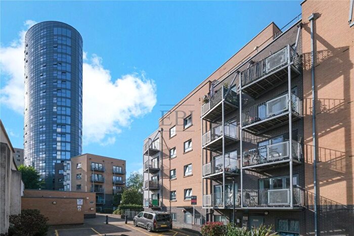 2 Bedroom Apartment For Sale In Estella Apartments, Grove Crescent, Stratford, E15
