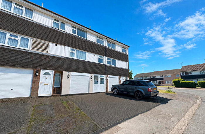 4 Bedroom Town House For Sale In Tamar Green, Hemel Hempstead, HP2