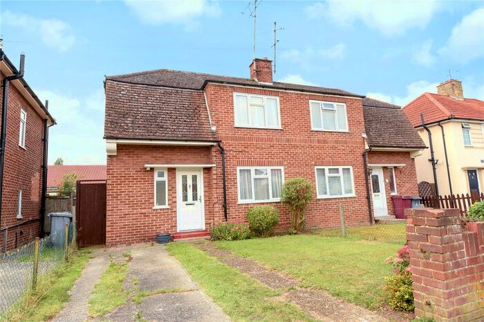 2 Bedroom Semi-Detached House To Rent In Greenfields Road, Reading, Berkshire, RG2