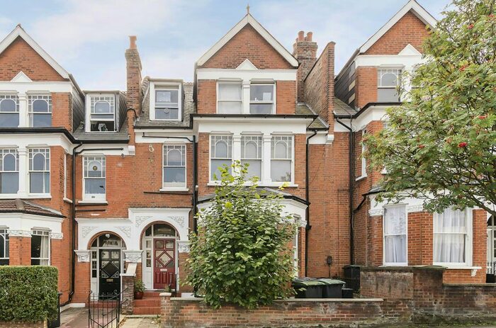 2 Bedroom Flat To Rent In Alexandra Park Road, London, N10