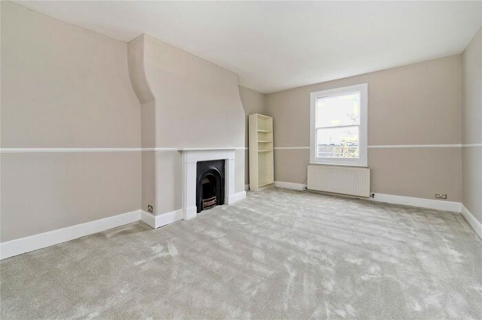 2 Bedroom Flat To Rent In Addison Gardens, London, W14